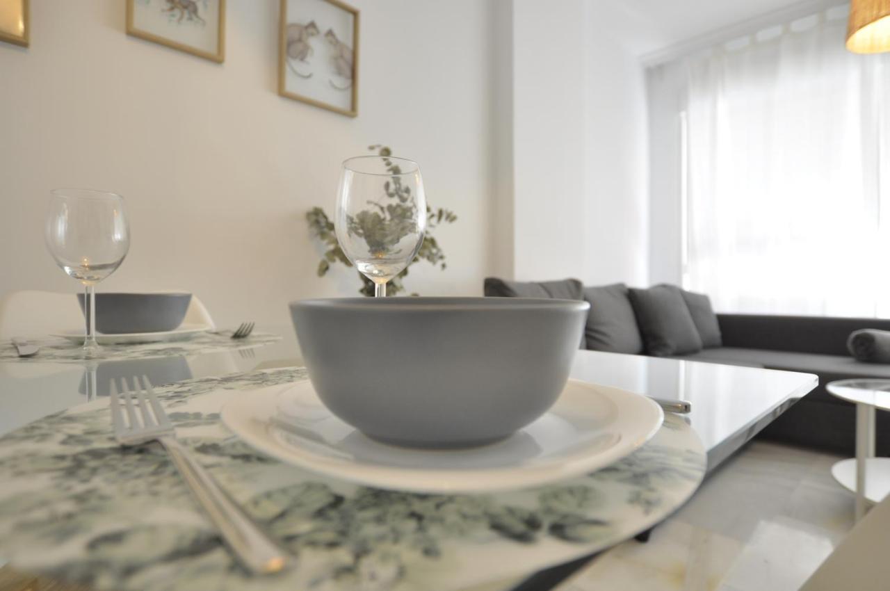 Luminoso Y Coqueto Apartamento Con Jardin Málaga Dış mekan fotoğraf